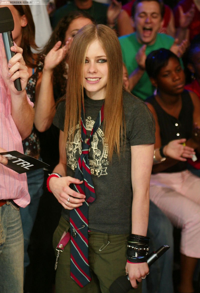Avril Lavigne image gallery 2