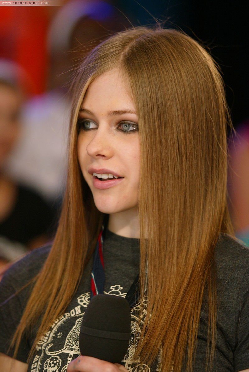 Avril Lavigne image gallery 2